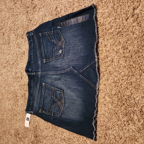 GAP Jean Skirt - Picture 5 of 7